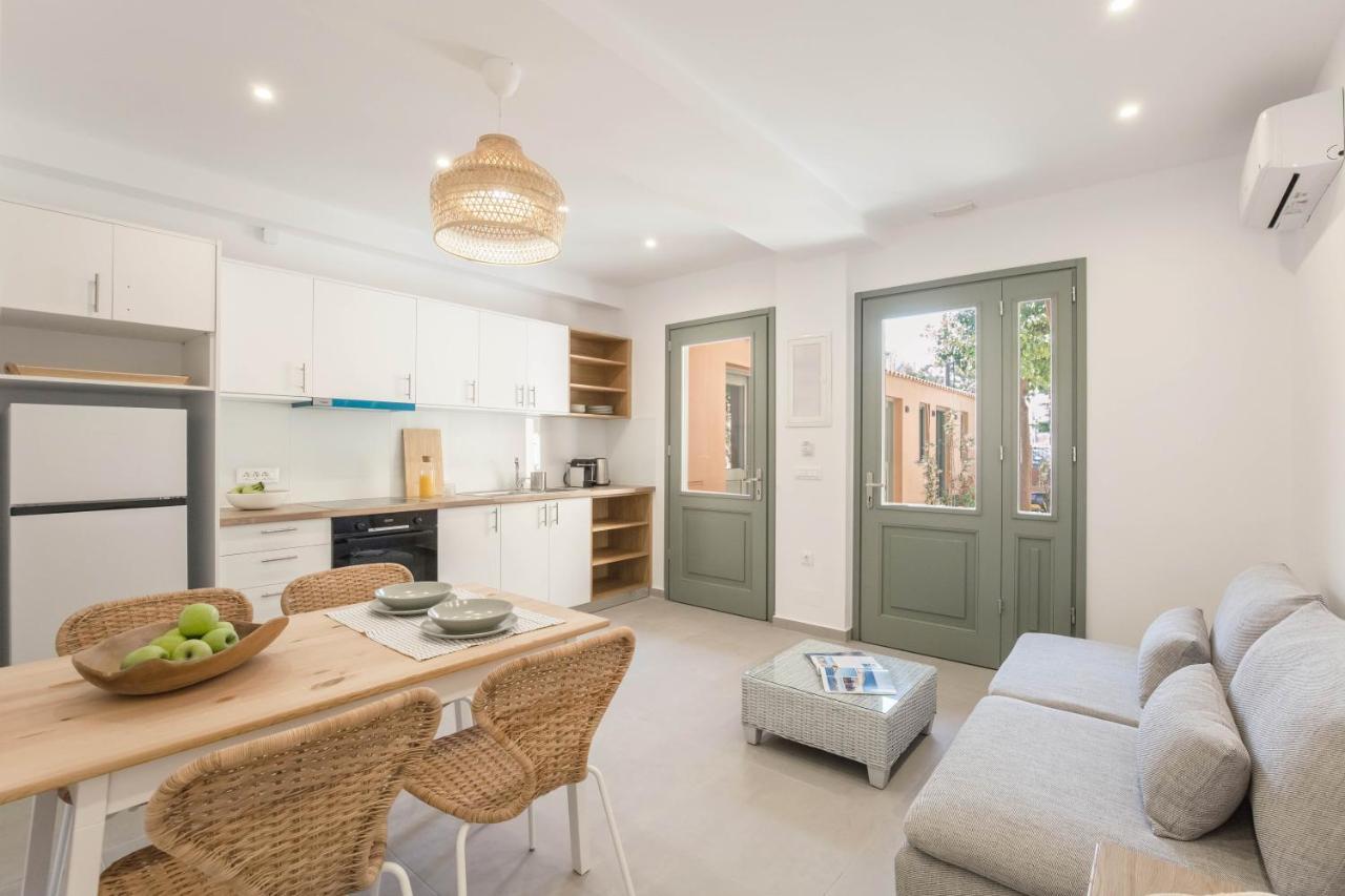 Lindas Convent Garden Home 1 Ханья Экстерьер фото